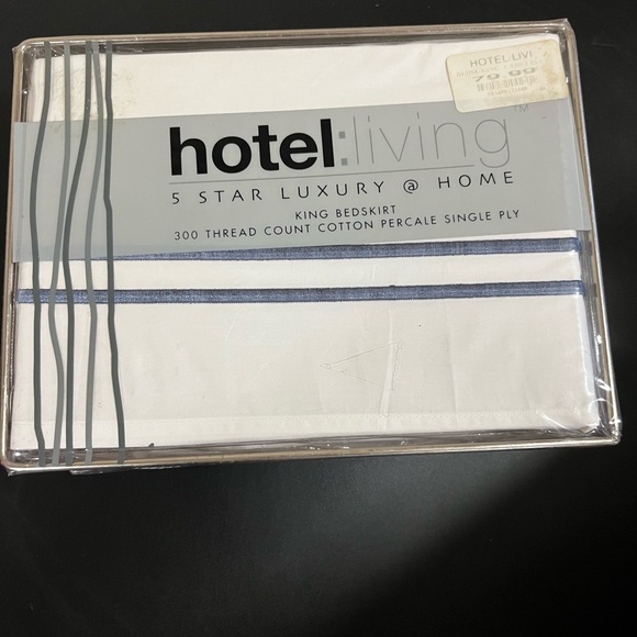Hotel Collection Other - NWT Hotel living five star luxury at home King bed skirt
